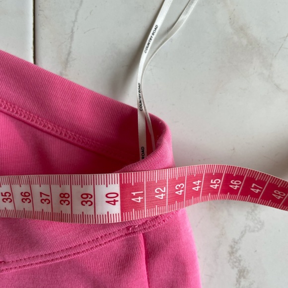 COUNTRY ROAD bubblegum pink one shoulder top, size L. - Picture 11 of 11